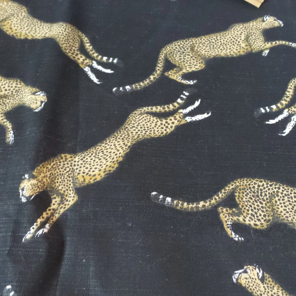 Cheetah pillow cover